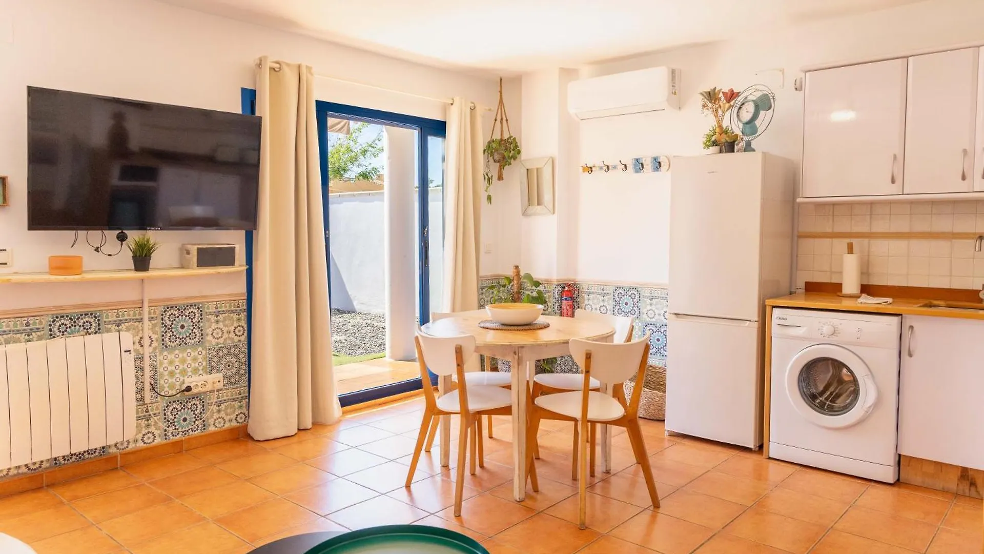 Tarifa Cozy House - Beach & Parking
